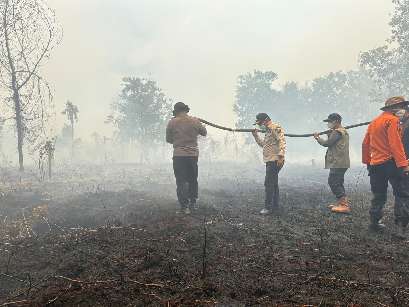 Karhutla Meluas di Bengkalis, TNI-Polri Berjibaku Padamkan Api