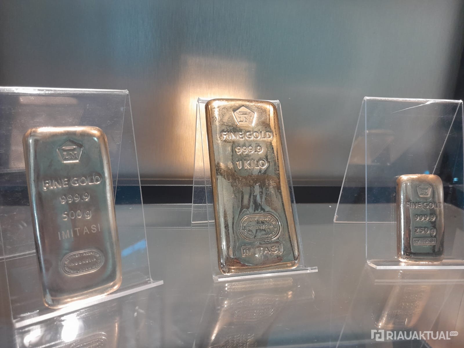 Emas Antam Hari Ini Dijual Rp2,590 Juta per Gram, Anjlok Rp15 Ribu