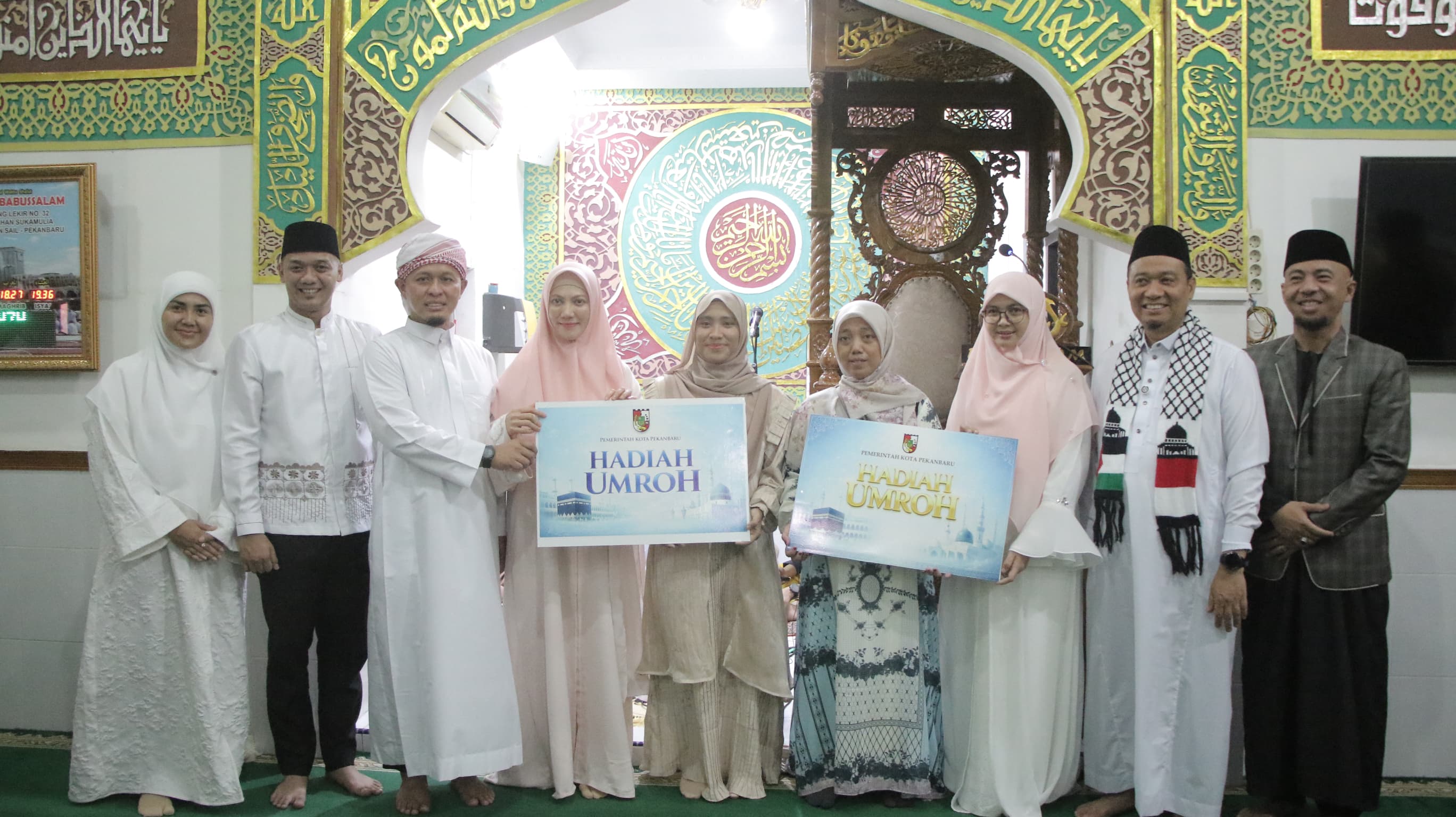 Salat Idulfitri di Sail, Wako Pekanbaru Berangkatkan 2 Warga Umroh 