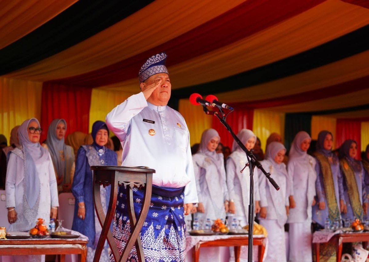 Pelayanan Belum Maksimal, Plt Gubri Sampaikan Permohonan Maaf