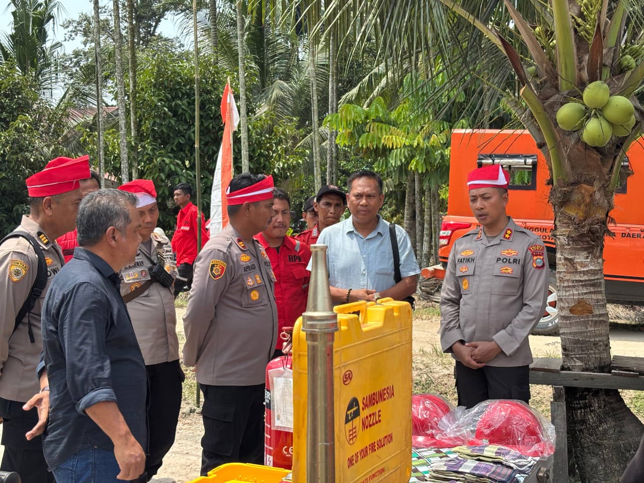 Ekspedisi Merah Putih Presisi 2026, Polres Dumai Salurkan Bantuan dan Tanam 200 Bibit Mangrove