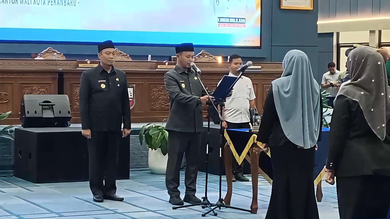 Wako Pekanbaru Kembali Lantik Camat Hingga Sekretaris Dinas, ini Daftarnya!