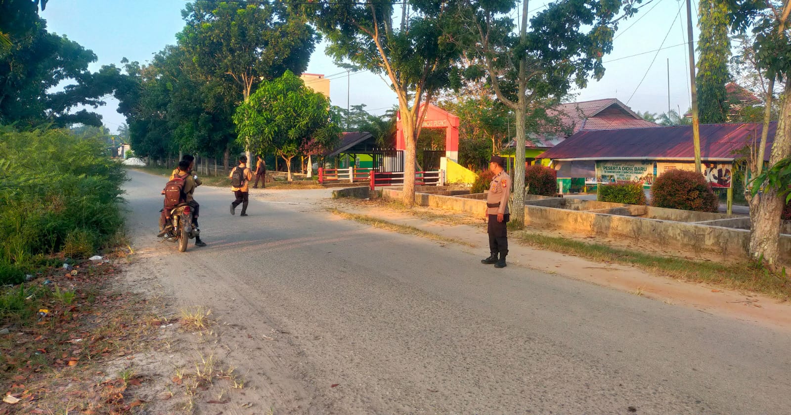 Aksi Pagi Polisi di Rohil: Strong Point Digelar Demi Kelancaran Arus Lalin