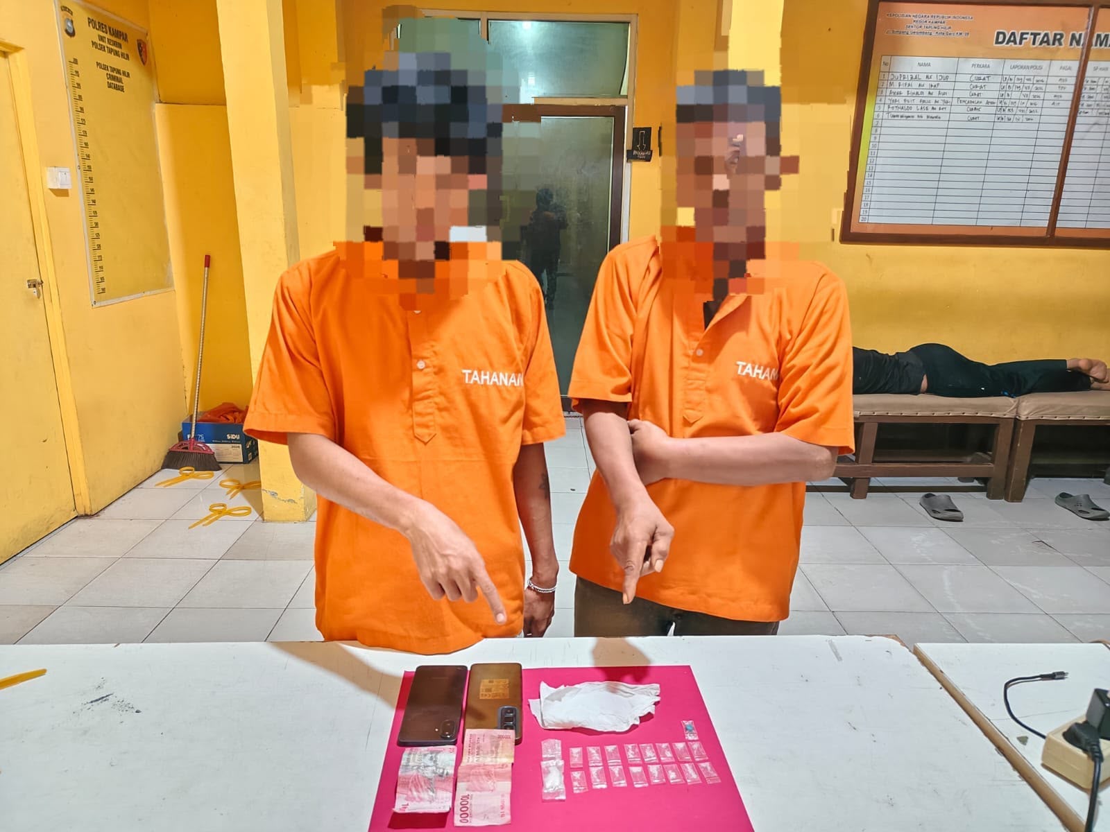 Pos Kebun Sawit di Kampar Jadi Lokasi Transaksi Sabu, 2 Pria Diciduk Polisi