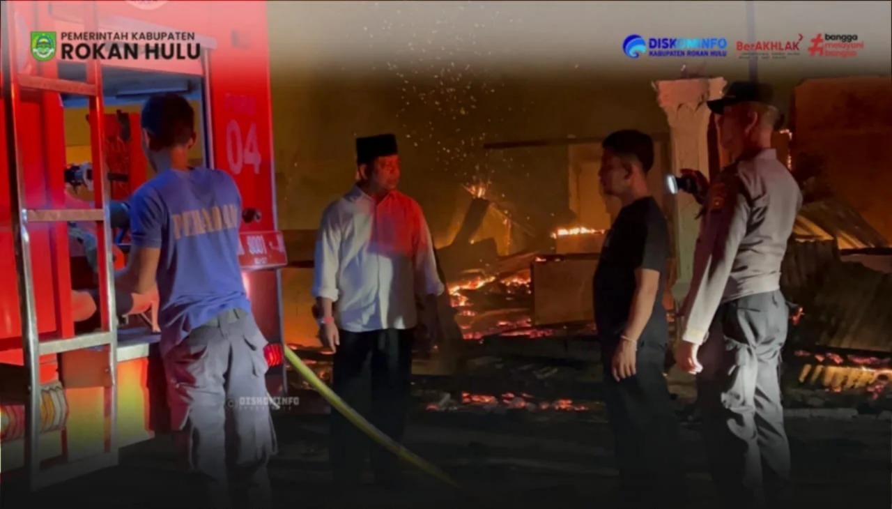 Kebakaran Hanguskan Puluhan Rumah di Kepenuhan Hulu, Wabup Rohul Tinjau Lokasi