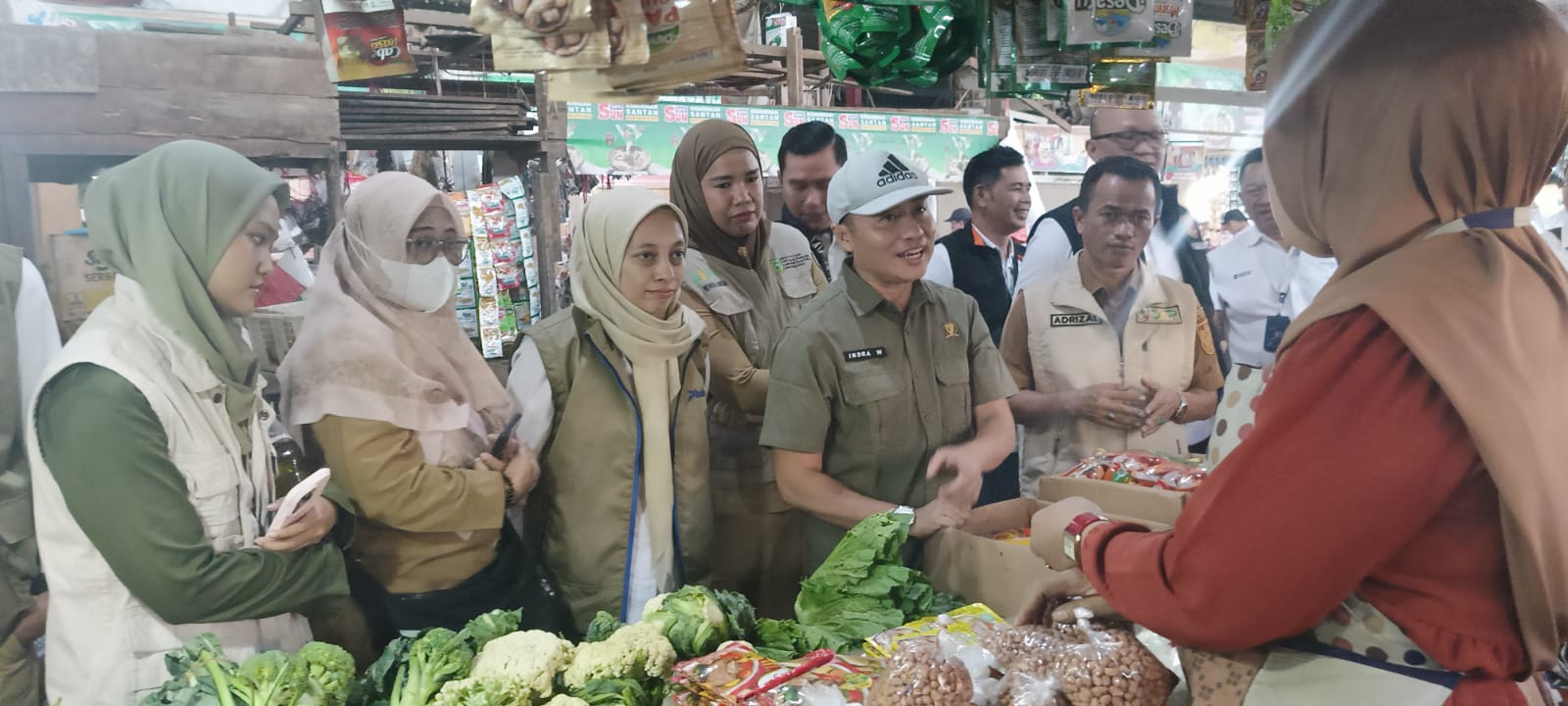Bapanas dan Satgas Pangan Turun Cek Harga Minyakita di Pasar Tradisional Kota Pekanbaru 