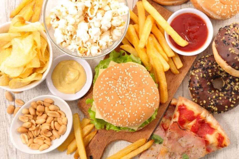 Kecanduan Junk Food Sejak Kecil, Remaja Usia 17 Alami Buta Permanen