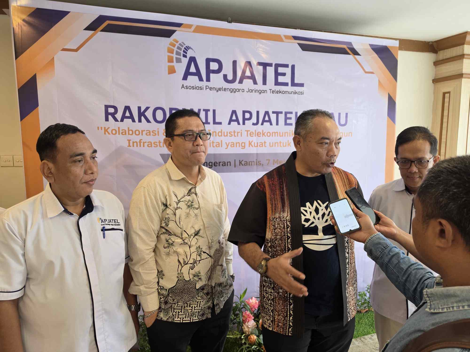 Gandeng APJATEL, Pekanbaru Bersiap Alihkan Kabel Udara ke Sistem Jaringan Bawah Tanah