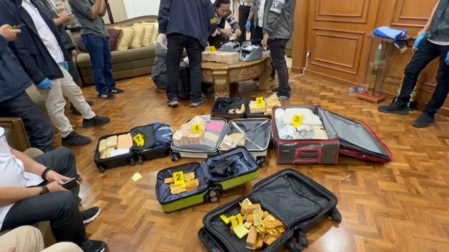 12 Lokasi Digeledah Polisi, Ini Fakta Pengusutan Dugaan Korupsi dan Pencucian Uang