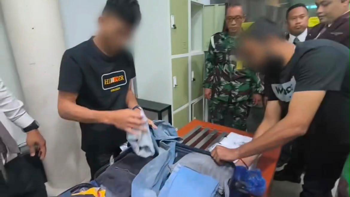 Kurir Bawa 2 Kg Sabu Ditangkap Polisi di Bandara SSK II Pekanbaru