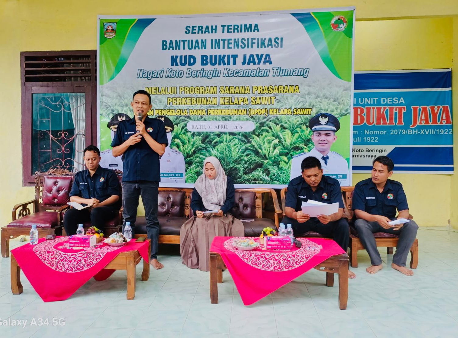 BPDP Gelontorkan Rp5,6 M untuk Pupuk Petani Sawit Dharmasraya, Produktivitas Digenjot