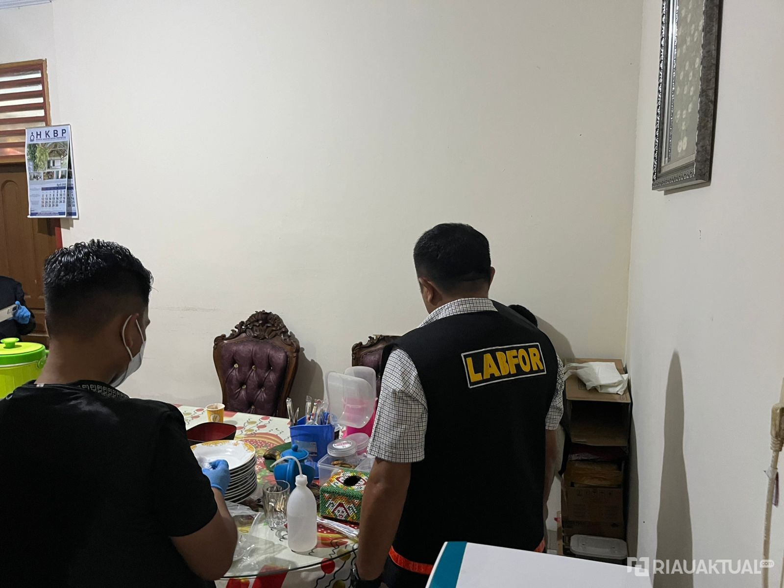 Polisi Olah TKP Kedua Kasus Pembunuhan di Rumbai, Polda Riau: Uang 400 Dollar Singapura Hilang
