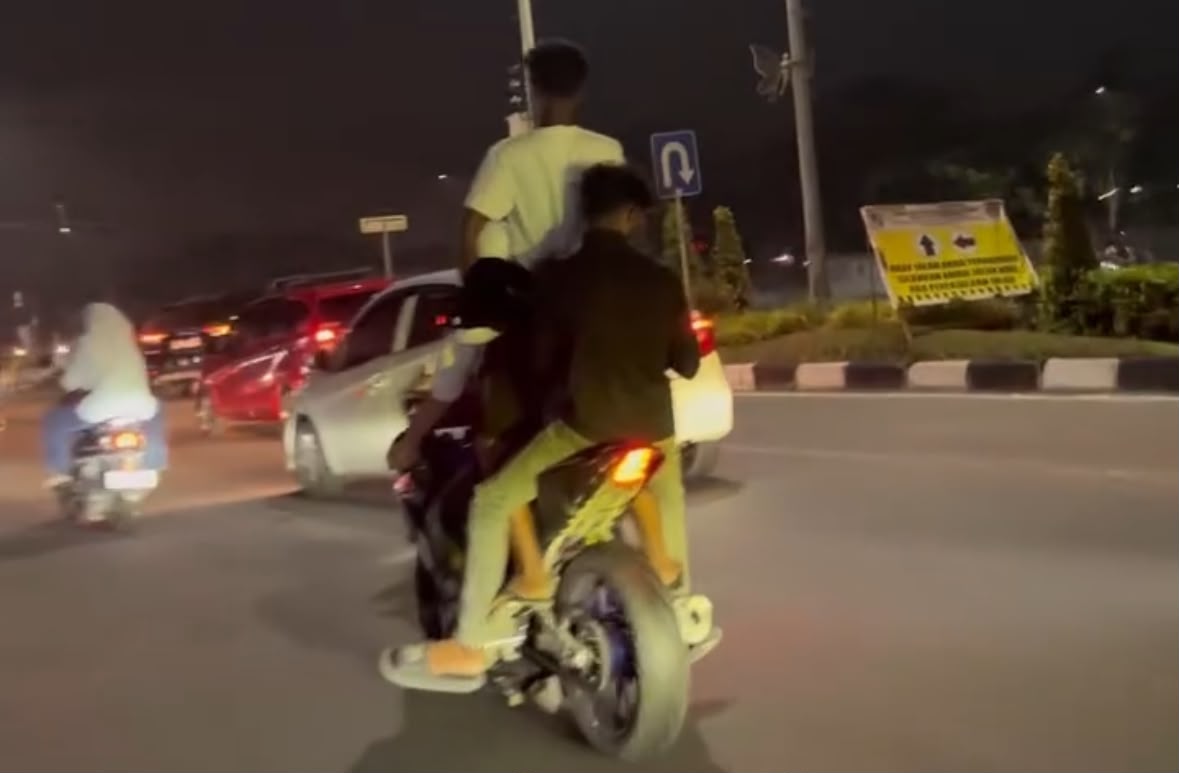 Pemuda Bonceng Tiga di Jalan Sudirman Pekanbaru Viral, Polisi Ingatkan Sanksi dan Keselamatan
