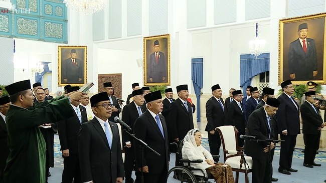 Prabowo Lantik 26 Wantimpres, Rocky Gerung Masuk Jajaran Penasihat Presiden