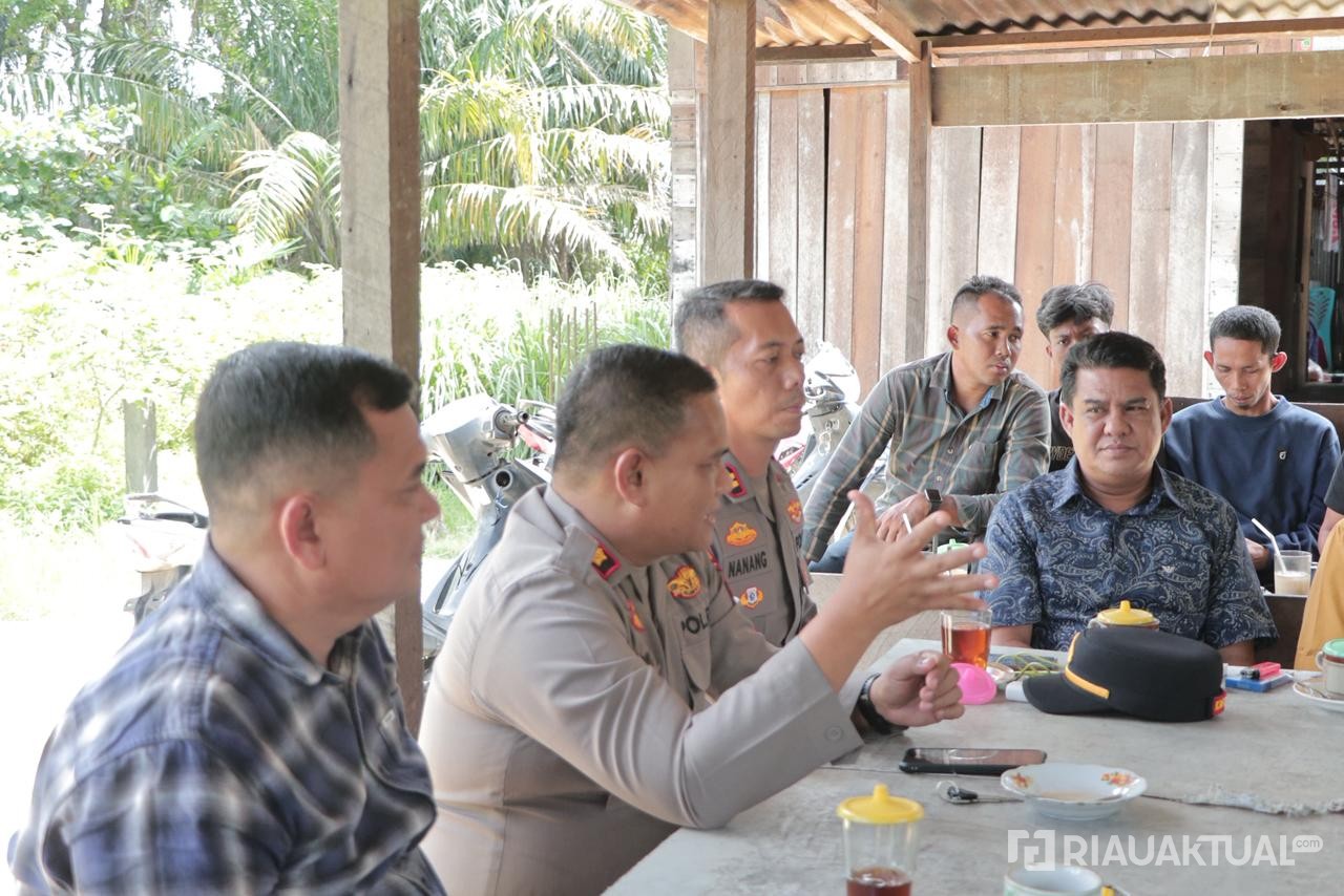 Pasca Pembakaran di Rantau Kopar, Wakapolres Rohil Edukasi Layanan 110