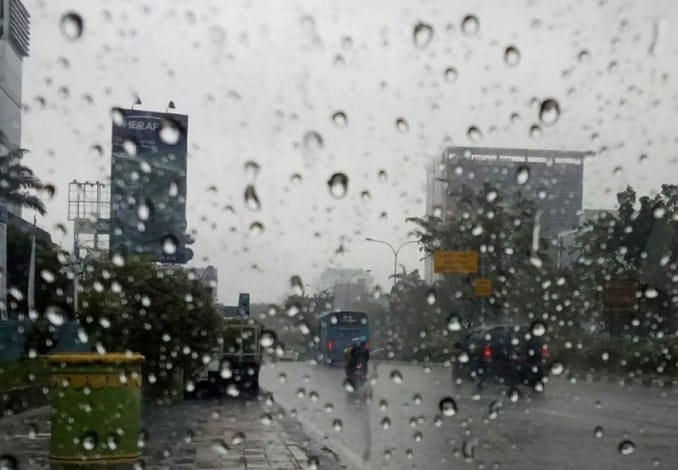 Hujan Berpotensi Guyur Sebagian Besar Riau, Waspadai Petir dan Angin Kencang