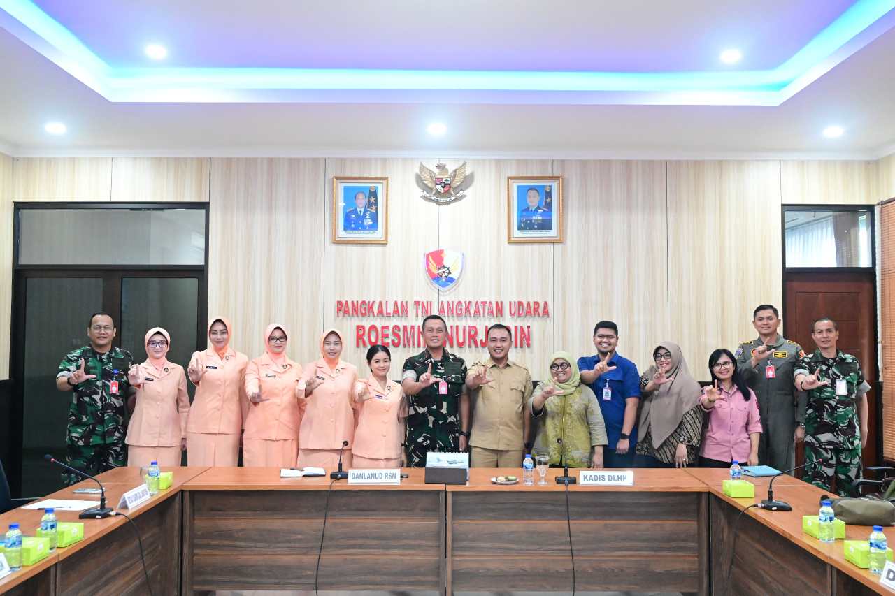 Lanud RSN Gandeng DLHK Pekanbaru Olah Sampah Lingkungan Menjadi Produk Bernilai
