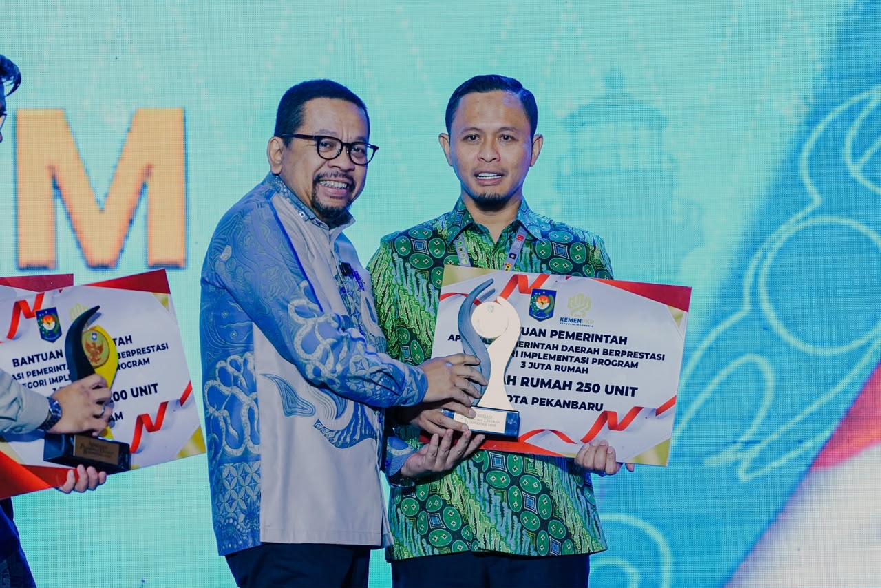 Pemko Kembali Berprestasi, Kemendagri Hadiahi Warga Pekanbaru Bedah 250 Rumah