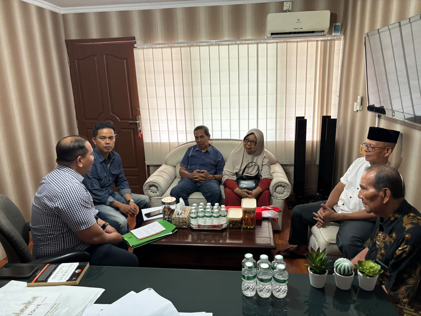 Struktur Berganti, Yusri Baharuddin Ditunjuk Jadi Ketua Umum Yayasan Nurul Falah Pekanbaru 