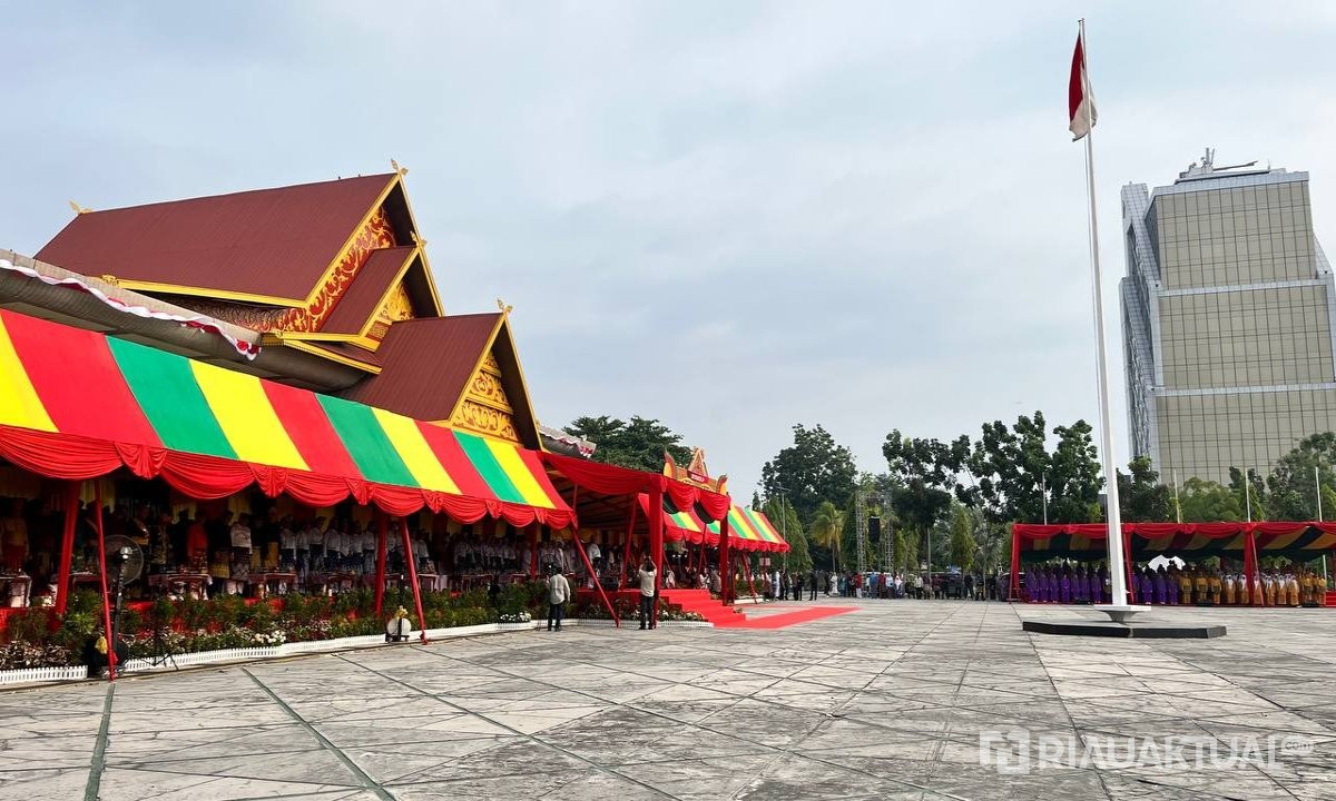 Upacara Hari Jadi ke-69 Provinsi Riau Berlangsung Khidmat