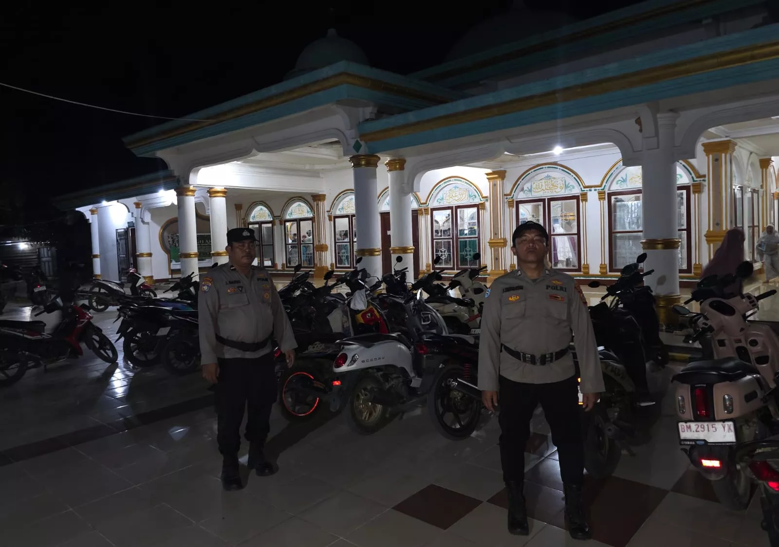 Polisi Patroli Tarawih di Bangko Pusako, Pastikan Ibadah Ramadan Aman dan Nyaman