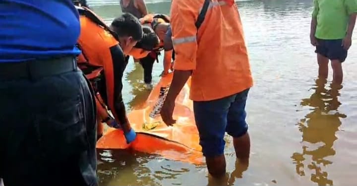 Rifki, Pemotor yang Jatuh dari Jembatan Rantau Berangin Kampar Ditemukan Meninggal