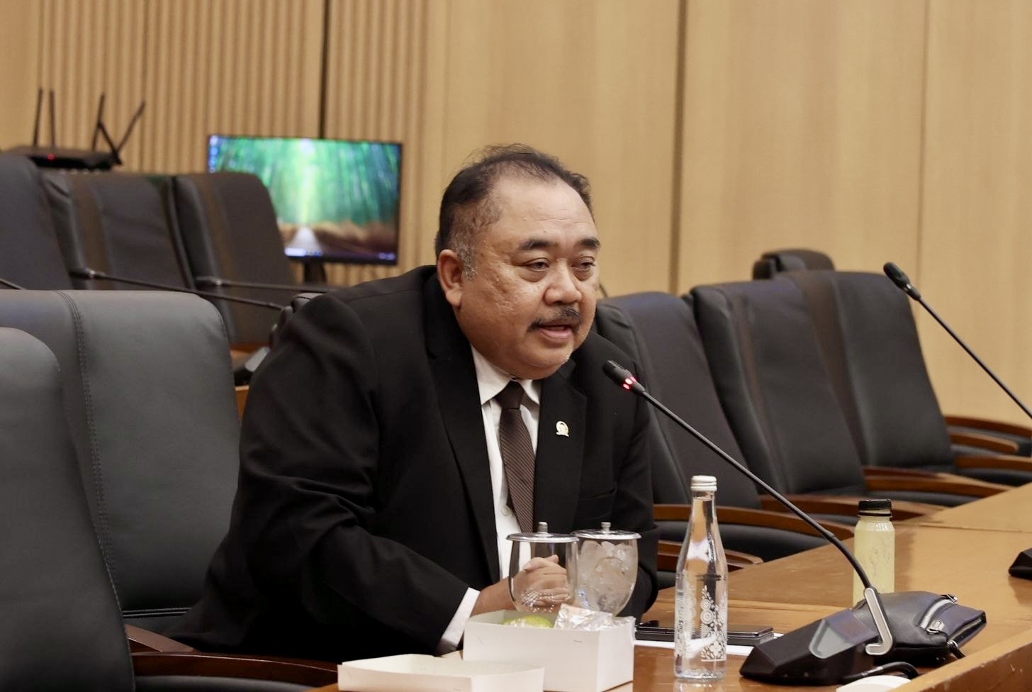 Antrean BBM Mengular hingga 1 Km, DPR Desak Audit Investigatif SPBU