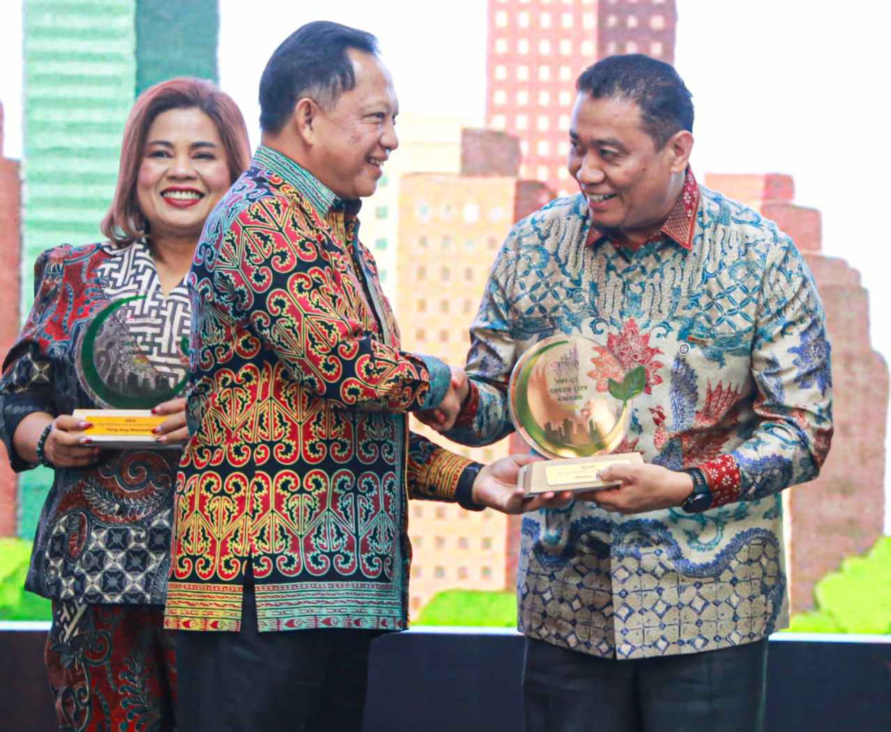 Agung Nugroho Bawa Pekanbaru Borong Empat Penghargaan Internasional