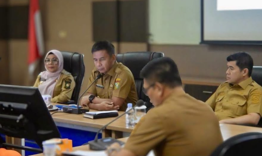 Kini Warga Kampar Bisa Cetak KTP di Kantor Camat