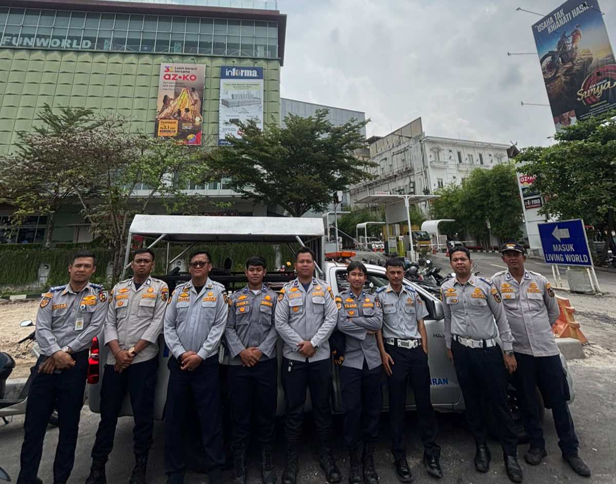 Ada Pembangunan Taman, Dishub Larang Kendaraan Parkir di Depan Mal Living World Pekanbaru