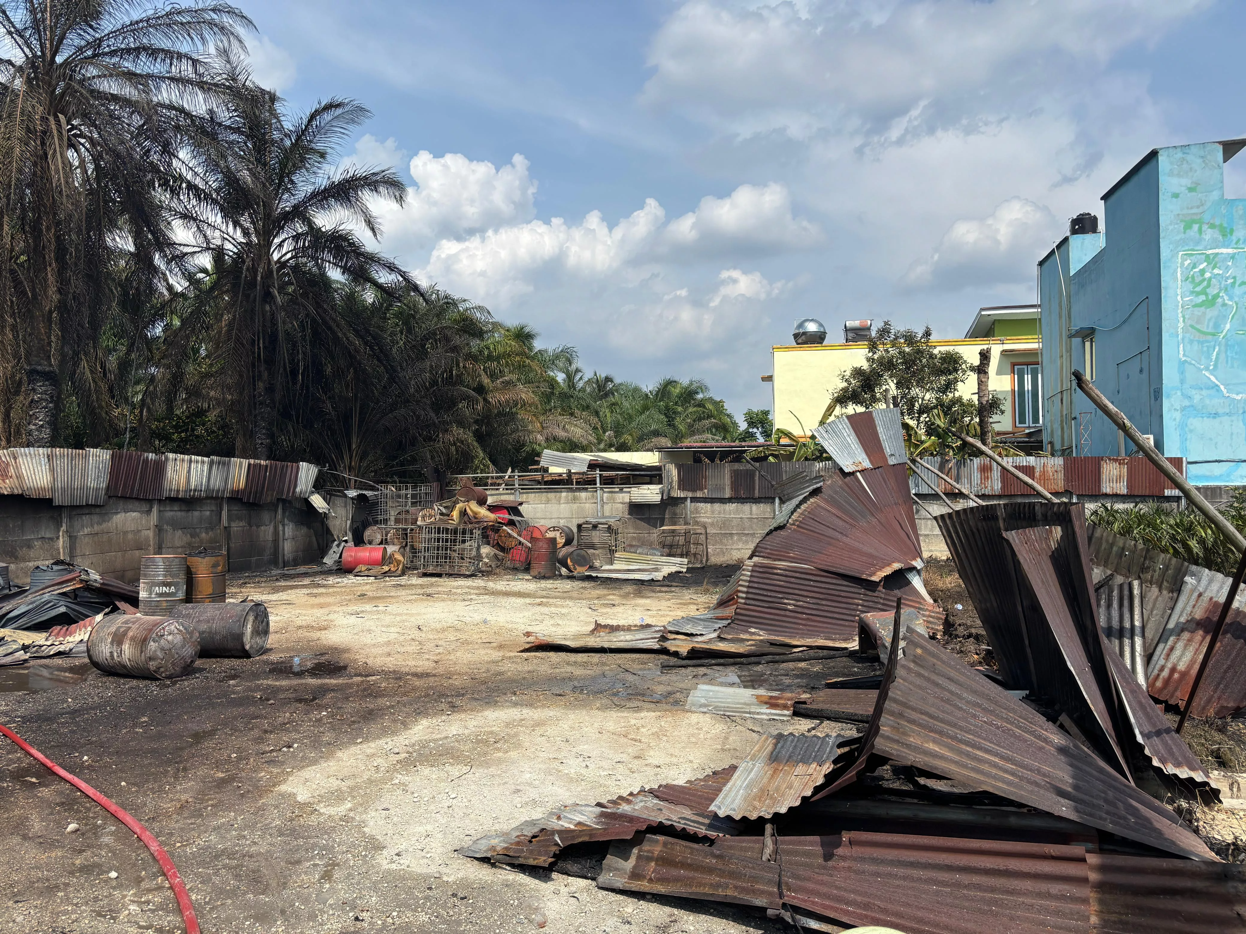 Gudang BBM yang Terbakar di Pekanbaru Milik Pecatan TNI AU