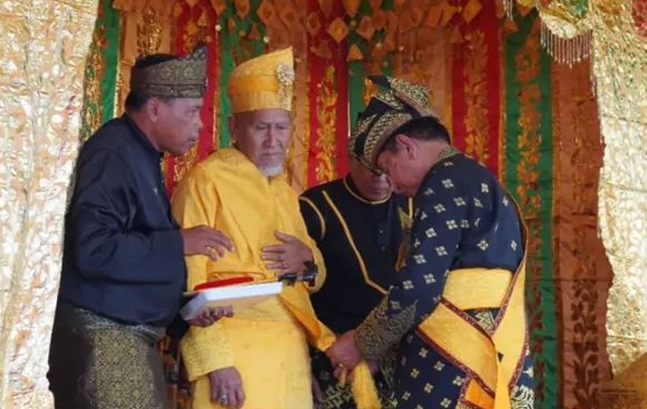 Tuanku Tengku Muhammad Roem Dinobatkan sebagai Junjungan Adat Raja Luhak Kunto Darussalam