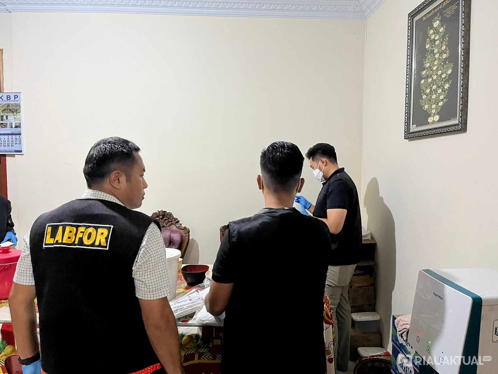 Polisi Olah TKP Kedua Kasus Pembunuhan di Rumbai, Polda Riau: Uang 400 Dollar Singapura Hilang