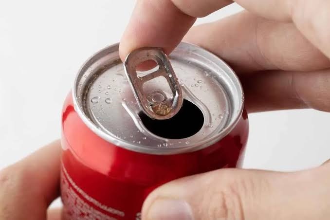 Mitos atau Fakta: Minum Minuman Energi Sebelum Lari Aman untuk Semua Orang?