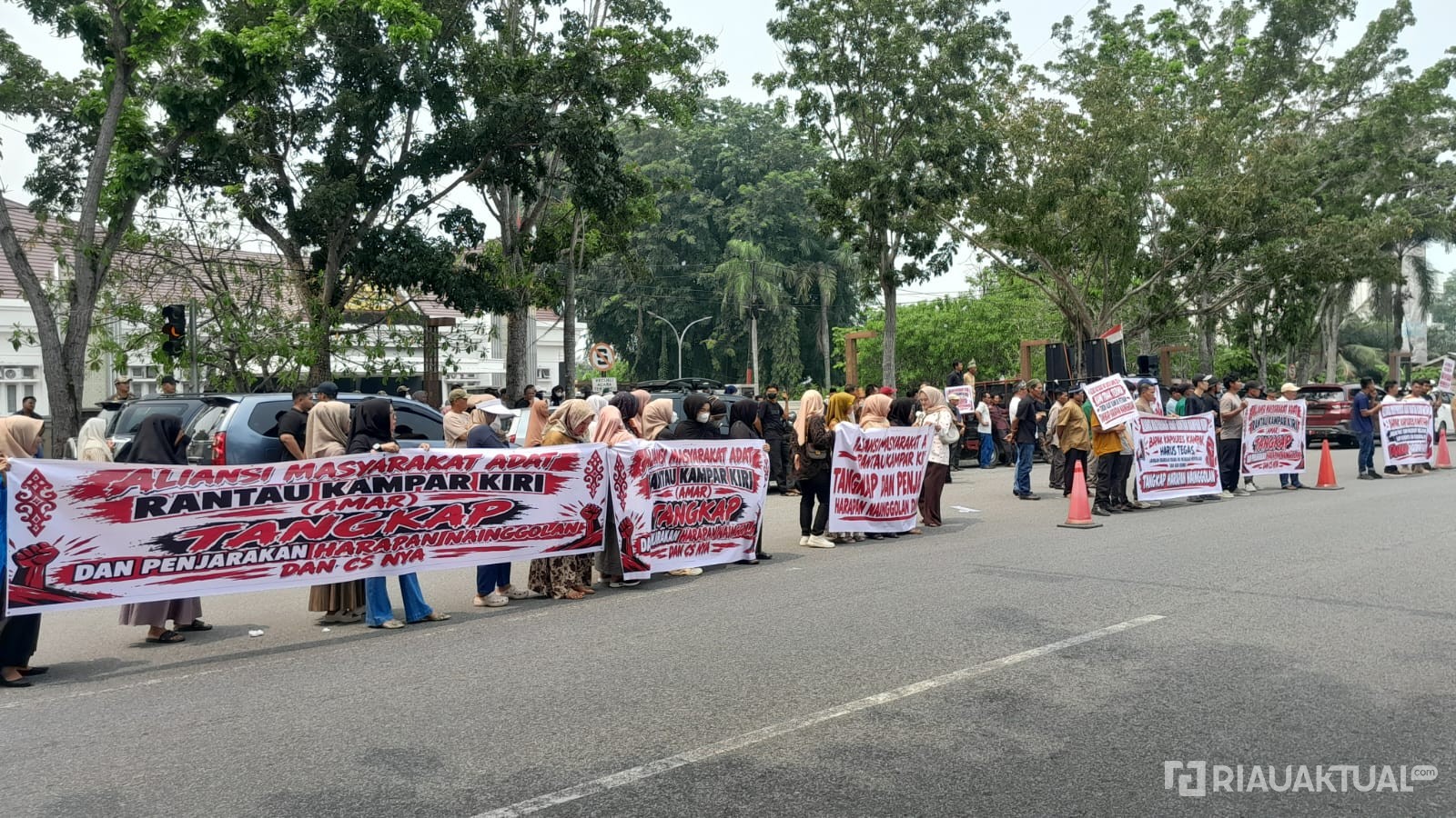 Masyarakat Adat Rantau Kampar Kiri Demo, Desak Polisi Tangkap Pemfitnah Tokoh Adat