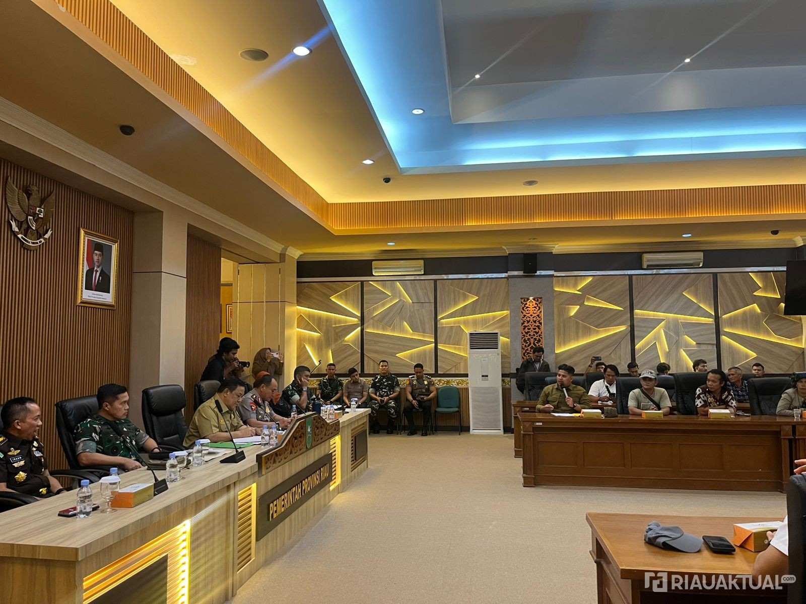 Massa Aksi Tolak Bubar hingga Pertemuan Daring dengan Pemerintah Pusat Dikabulkan