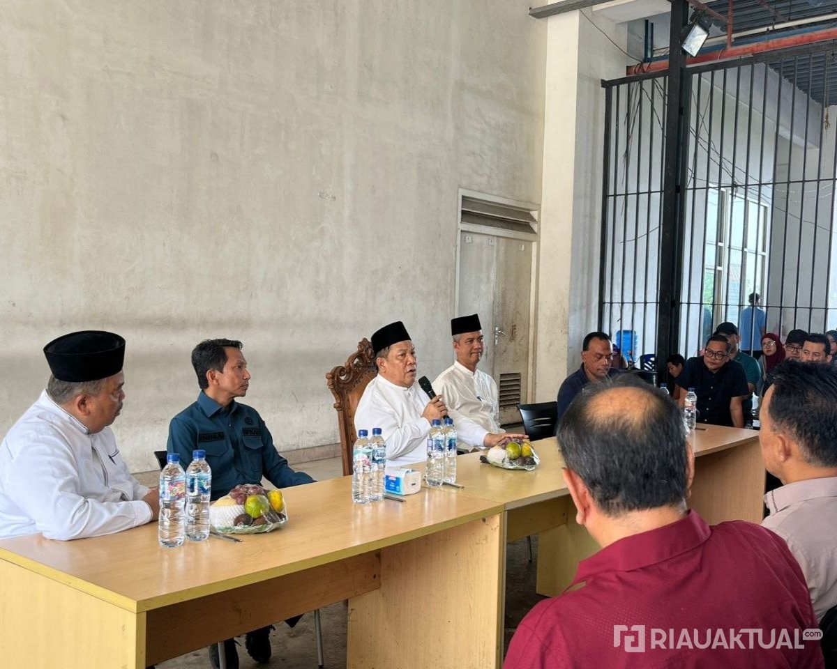 Plt Gubri Instruksikan KONI Pindah Kantor ke Stadion Utama Riau