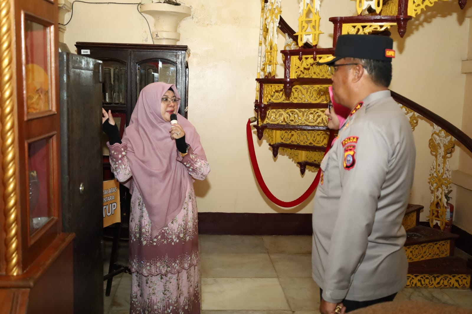 Kapolda Riau Sambangi Siak, Bupati Afni Paparkan Sejarah Kesultanan Penyumbang 13 Juta Gulden untuk Indonesia