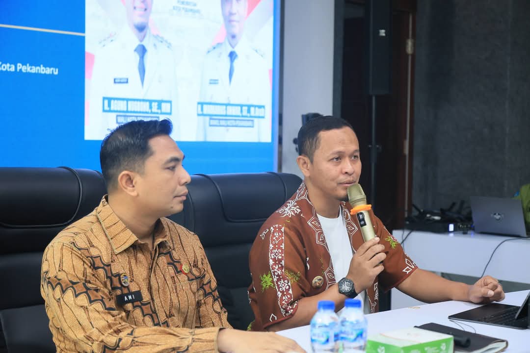 Kumpulkan Kepala Sekolah Negeri, Wako Pekanbaru Tegaskan Tak Boleh Ada Kecurangan di SPMB
