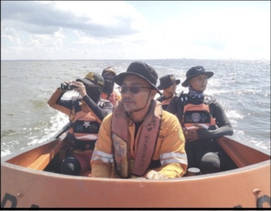 ABK Diduga Jatuh di Selat Rupat Dumai, Tim SAR Sisir Perairan hingga Malam