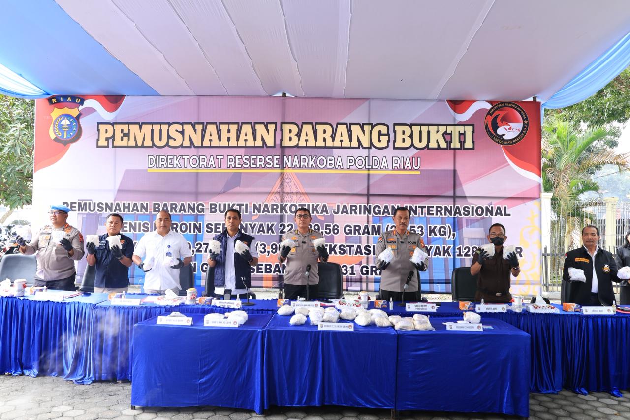 Polda Riau Ungkap 1.026 Kasus Narkoba, 742 Tersangka Diamankan