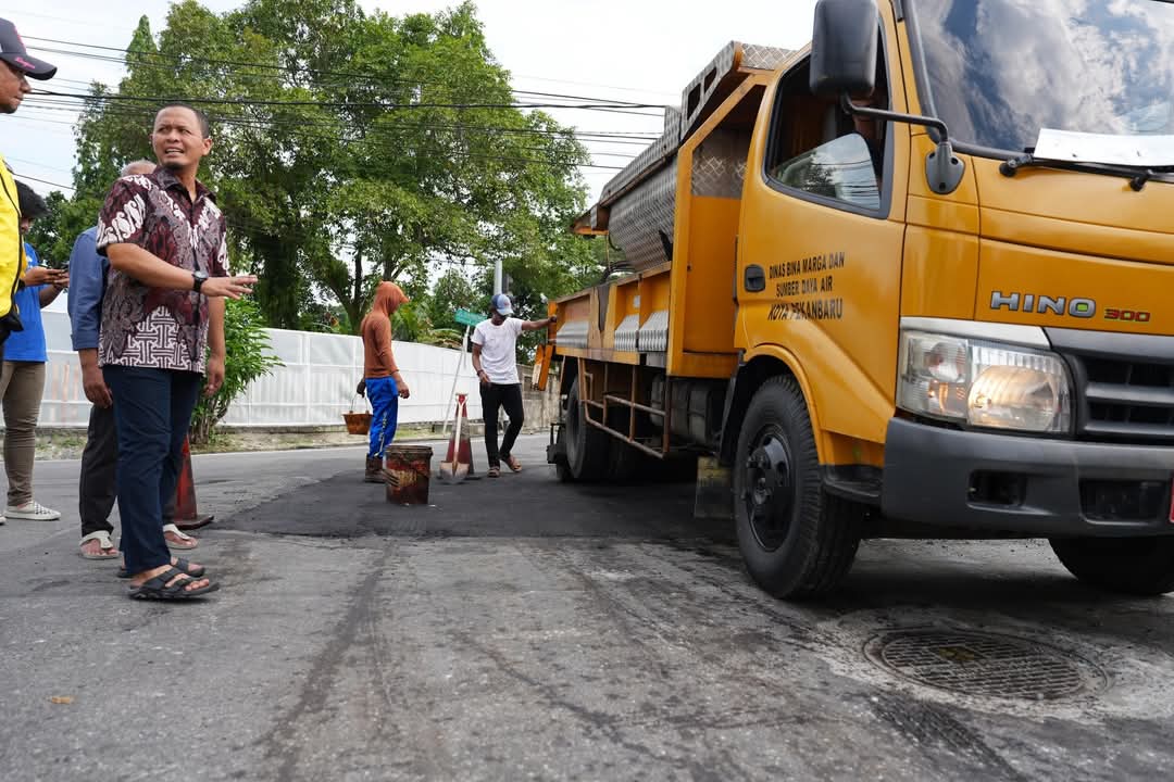 Wako Pekanbaru Turun Lapangan, Giliran Jalan Pembangunan - Cendrawasih Bakal Segera Mulus