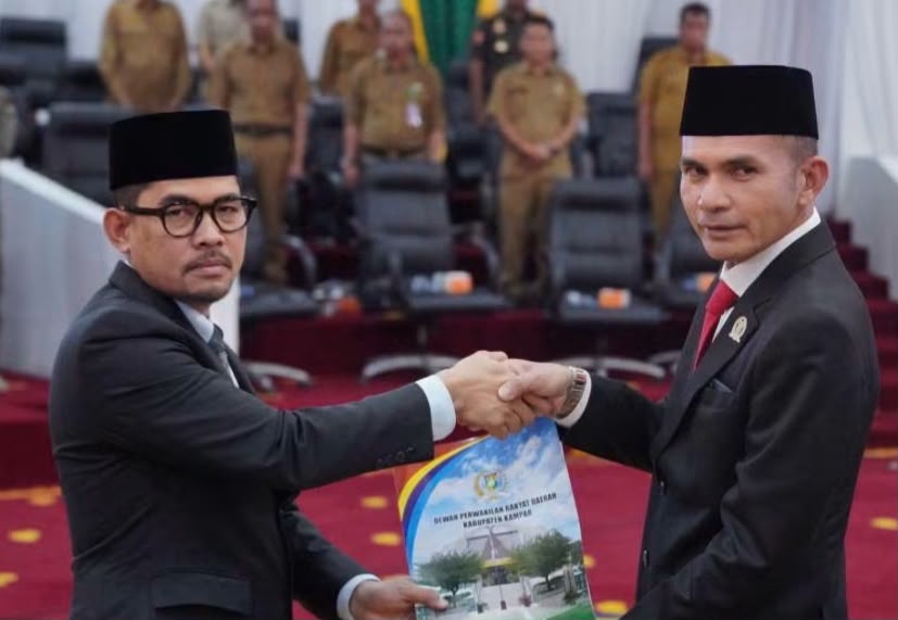 PAW dari PAN, Idris Dilantik Jadi Anggota DPRD Kampar Gantikan Irwan Saputra