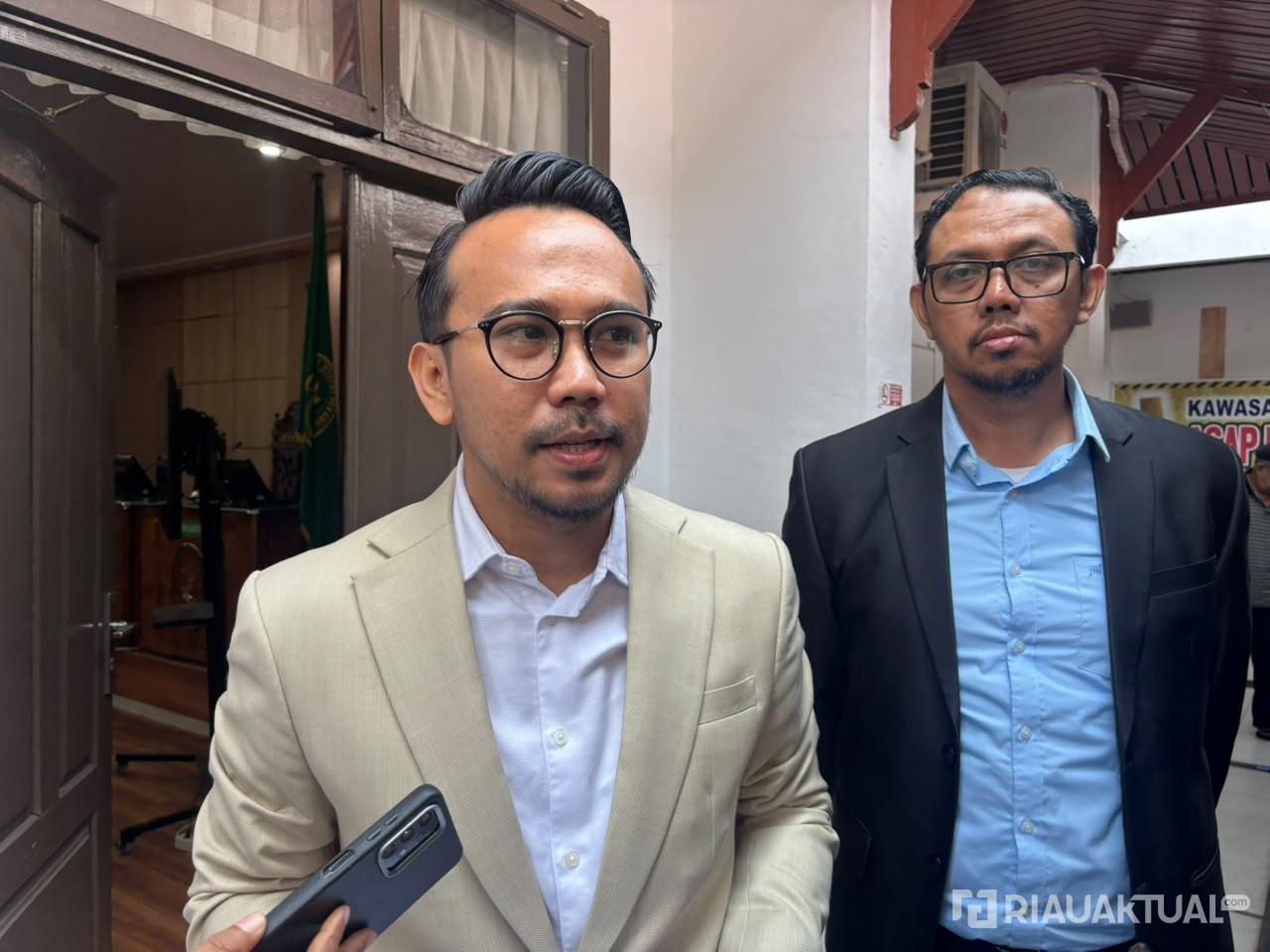 Kuasa Hukum Bawa Pledoi 1.145 Halaman, Optimis Abdul Wahid Dibebaskan