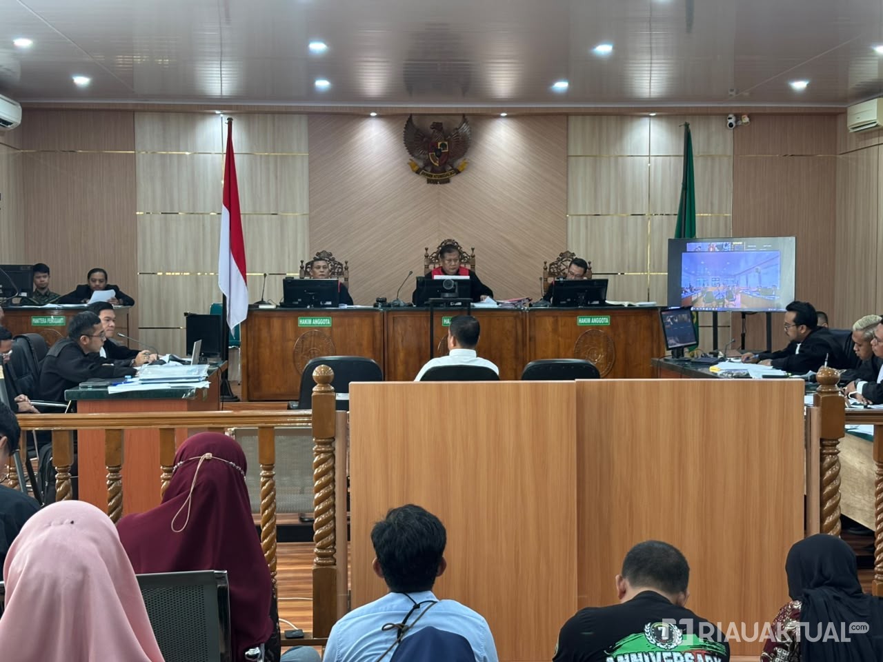 Fakta Baru, Dani Sebut Bupati Inhu Tukar Handphonenya Sebelum Ia Datangi Gedung KPK