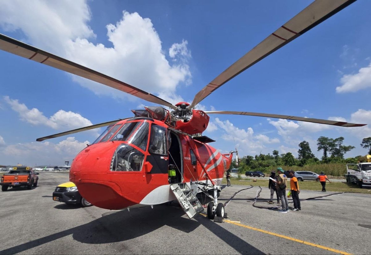 Riau Dapat Tambahan, Total 4 Heli Water Bombing Dikerahkan Untuk Penanganan Karhutla