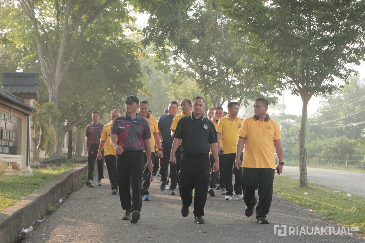 Peringati HUT Bhayangkara ke-80, Polres Rokan Hilir Perkuat Sinergi lewat Olahraga Bersama dan Bakti Sosial
