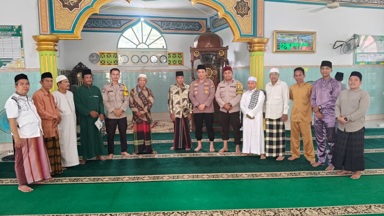 Jumat Keliling, Kapolsek Rimba Melintang Ajak Warga Jaga Kamtibmas