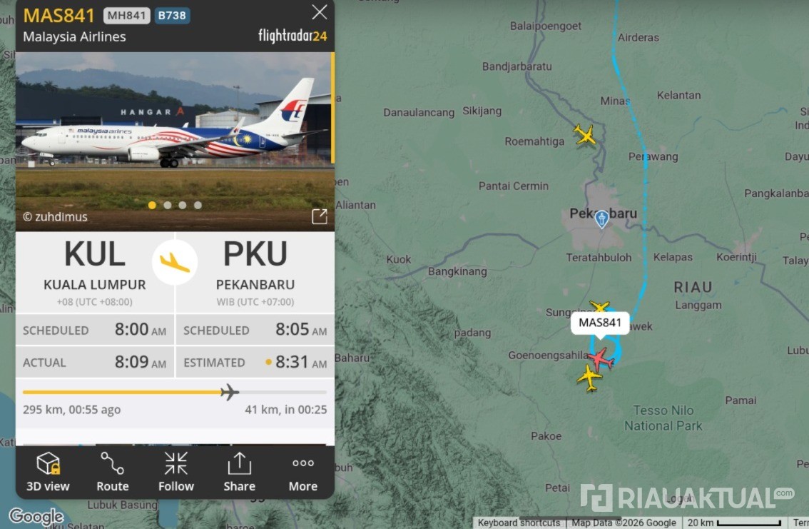 Masih Berputar-putar, Tiga Pesawat Belum Bisa Mendarat di Bandara SSK II Pekanbaru