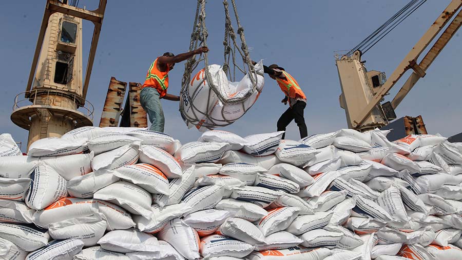 Impor Riau 2025 Turun 16,39 Persen, Pupuk Naik 10,57%